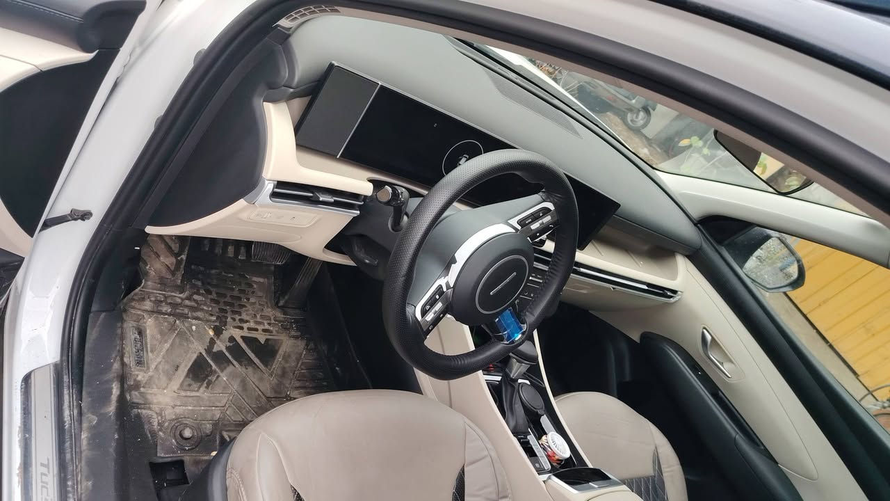 سلام عليكم توسان خليجي
مديل 2025 زيروماشية 3000
فول مواصفات صورهة موجودة
سعر 232قفل قفل
رقم ***********
