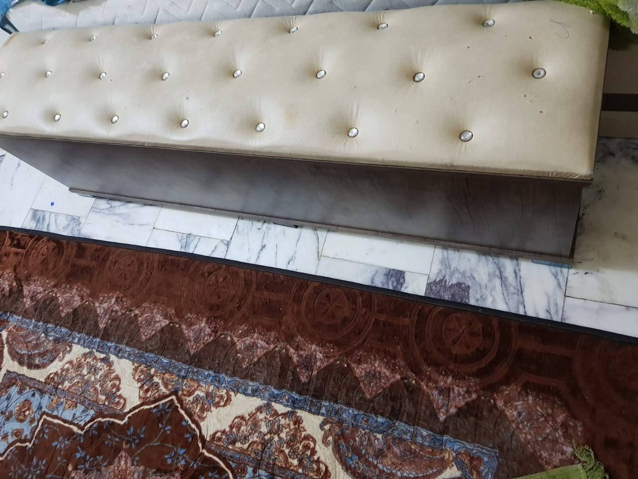 السلام عليكم غرفة تركي 10قطع بس الدوشمه مال الشازلونه تعبانه اريده ب600 وبيه مجال بسيط
كنتور الطلاقتين الخشب ب75 فصال بيه ضربه
كاروك مال طفل مكسوره بواري يرادله لحيم بيه ام بي ثري ب30
كرسي الصلاة ب30
كاونترمثلث اخو الجديد جوه الدرج تصميمه 300وبيه مجال بسيط
كرسي طعام مال اطفال ب10
مكنسه كهربائيه تغسل زوالي ب60
كومدي جرارات ب15
مكاني البنوك


**إذا كنت صاحب هذا الإعلان وتريد حذفه لأي سبب، رجاءا أرسل رسالة إلى الدعم الفني**