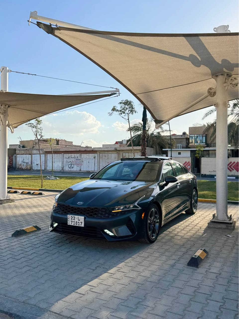 السلام عليكم

كيا 2021 K5 EX لون رمادي فول مواصفات واحد على واحد
صبغ جاملغ خلفي فقط باقي السياره كفاله
المواصفات EX فول 1/1. 

1- بصمة ابواب + تشغيل عن بعد. 

2- شاشة حجم كبير + داخل صاج ملكي. 

3- رادار امامي وجانبي وخلفي و بريك طوارئ وحساسات خلفيه. 

4- هاندبريك بصمة +ميموري كشن + تبريد وتدفئه كشنات وتدفئه استيرن + كشنات الاماميه كهرباااء.+شحن واير ليس. 

5- صندوق ذكي يفتح عند الاقتراب+ كشن خزن ميموري

6- بك لد مسطره 

7- ويل كب  كروم

8- تبريد شاشة منفصل+ قطعتين تبريد. 

10- سياقة الكترونية + تحديد مسار.  

12-  نظام الترحيب الصوتي + الشاشات. 

14- 4 وضعيات قيادة بل ماوس 

15-اوتو هولد للتوقف الالكتروني بل ازدحام. 

16- محرك 1600 turbo 

17-كامرة خلفيه

ملاحضة هاي السيارة تعتبر اعلى فئة 

180  بيهة مجال بسيط حك الجيه

مكاني البصرة

*********** البصرة, العراق

