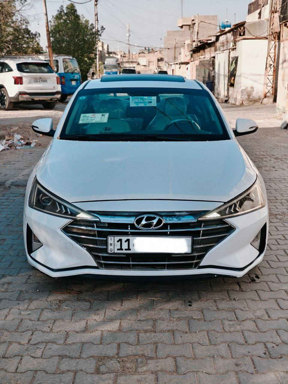 سلام عليكم
هونداي الانترا 
موديل 2020
 خليجيه بيها صبغ قليل بالجاملغ الخلفي باقي السياره كفاله 
فول موصفات 1/1
موصفات 
محرك 2.0 دوش 
فتحة سقف 
بصمة 
بصمه ابواب 
شاشة كبيره 
حساس امامي 
حساس خلفي 
 كامره دواره 
داخل جلد ومغلف جلد 
تخم تاير 
گير ومكينه كفاله عامه 
قطعتين تبريد 
تبريد ثلج
ماشيه ١٠٤km وقابل للزياده 
صدر حداديه جديده السياره جاهزه للاخير مابيها كل نقص 
رقم بغداد الجديد انكليزي 
تحويل مباشر سياره ب اسمي 
مكاني بغداد ام الكبر سعر 163وبيها مجال 
هاتف/‍***********
