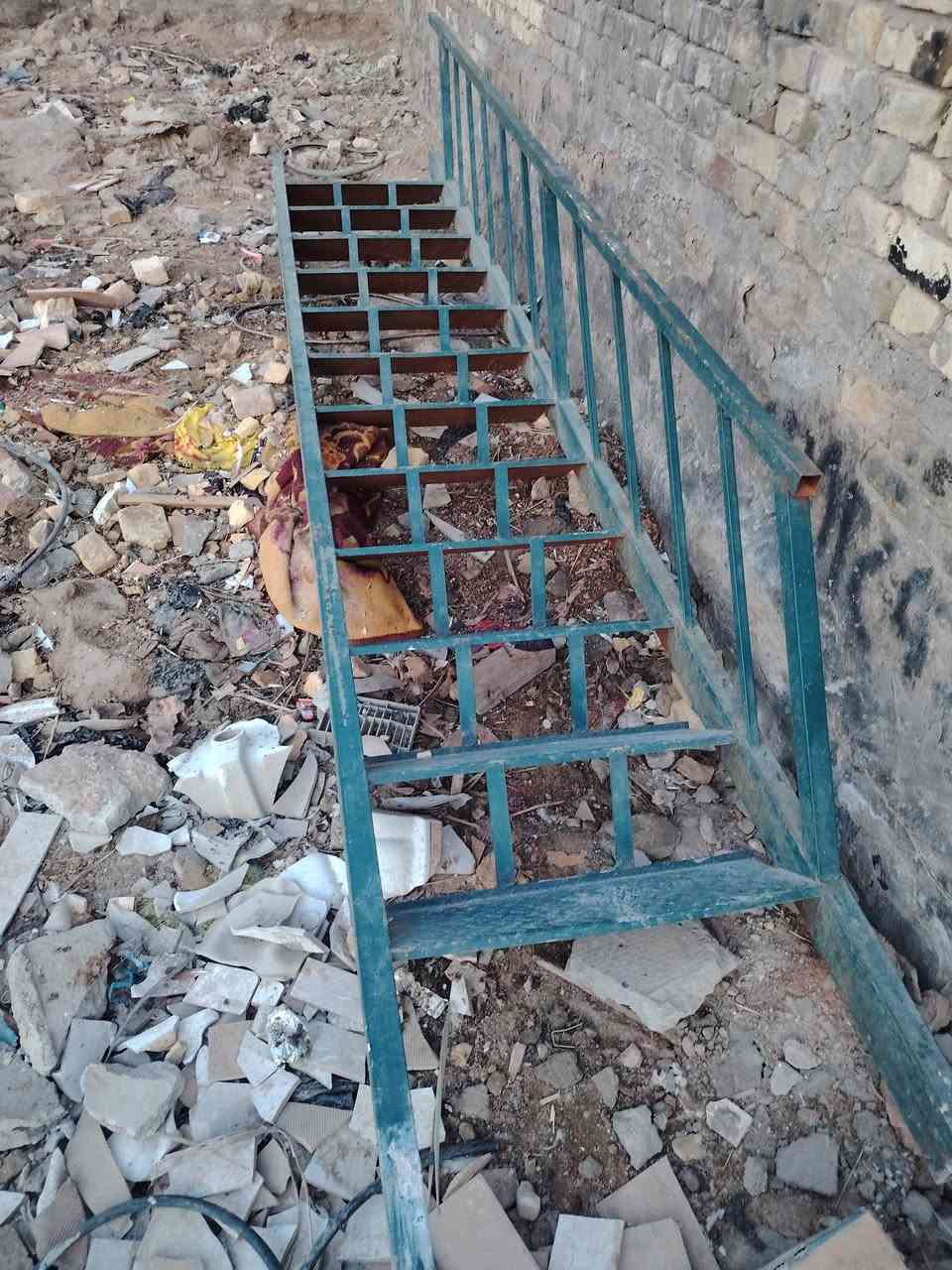 البيع جديد ماستعمل سعر١٥٠وبي مجال 
***********
