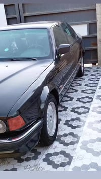 بي ام دبليو 735 • بابل