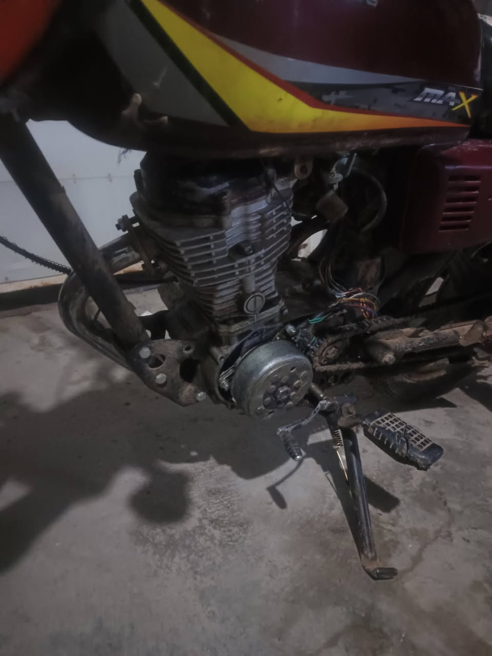 سلام عليكم شباب إيراني تايكر اربعه كير ماطور مال روحه وجيه يرادله بس ضفيره وقبق مال ماكنيت ماطور شغاب نكره هندر محرك خير من الله نشاط فول للبيع أو مراوس شعدك نزل حتلو بجهاز ***********
