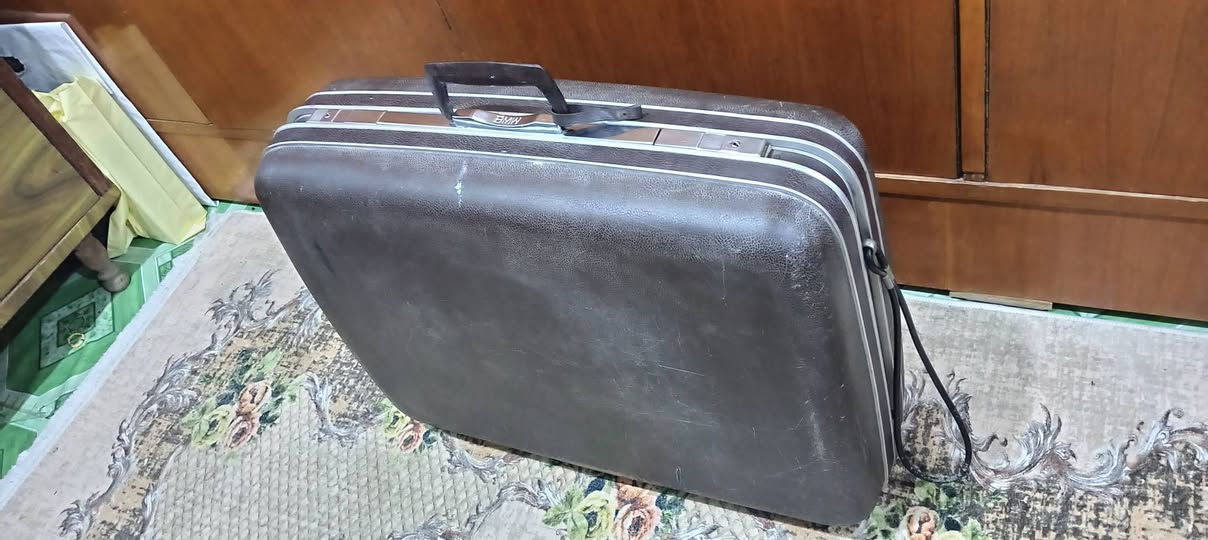 السلام عليكم جنطه جلد اصىيه عرض 65 سم رتفاع 50 سم عمق 20 حجمه كبير سعره 35 الف


**إذا كنت صاحب هذا الإعلان وتريد حذفه لأي سبب، رجاءا أرسل رسالة إلى الدعم الفني**