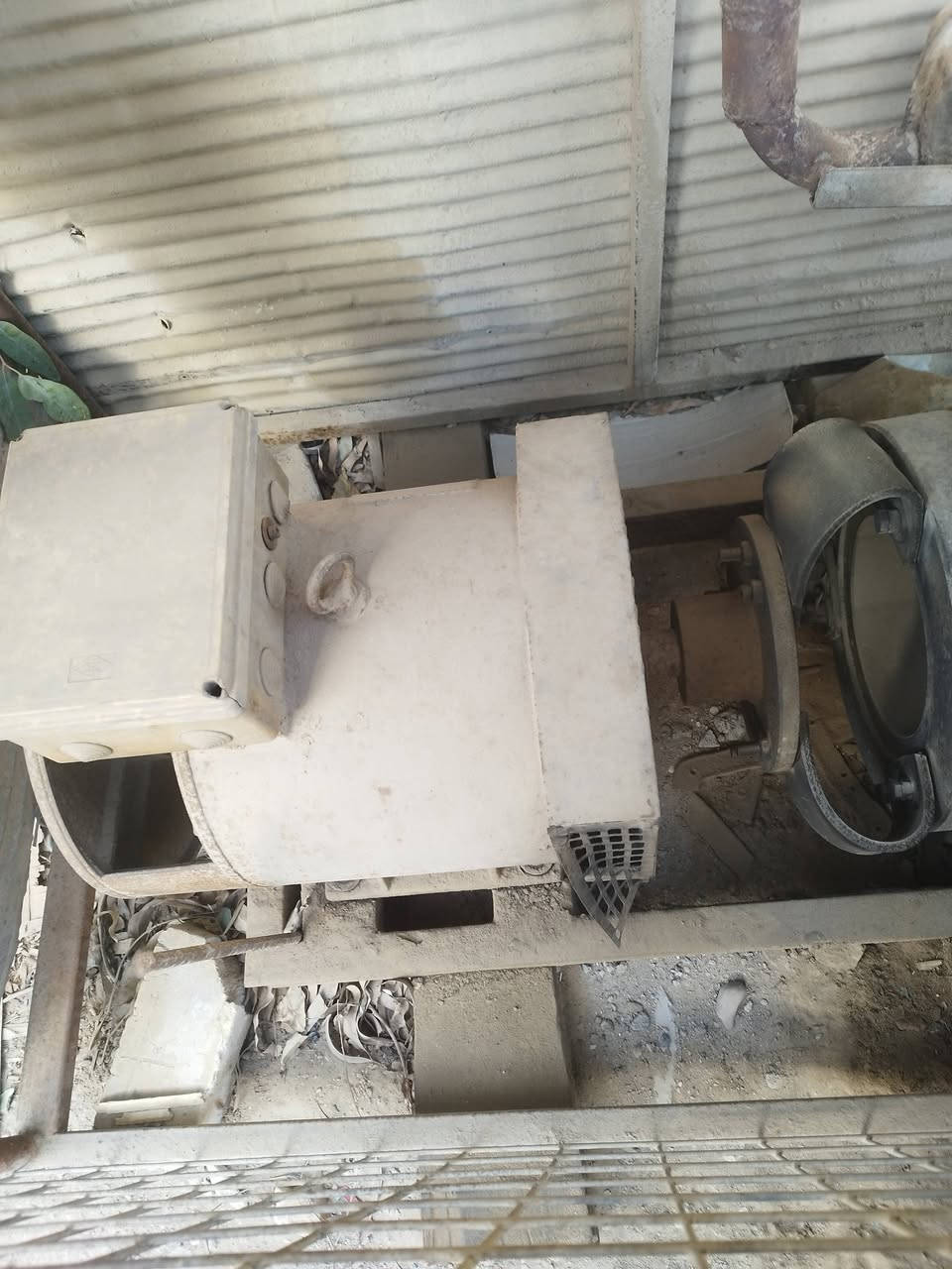 السلام عليكم مولدة نمبر كيني اثنان بستم معمر جديد شرط المكينة والملف السعر 850وبيه مجال راس التوليد 12.5كيفي
تشغيل سلف مكان حله 
***********
