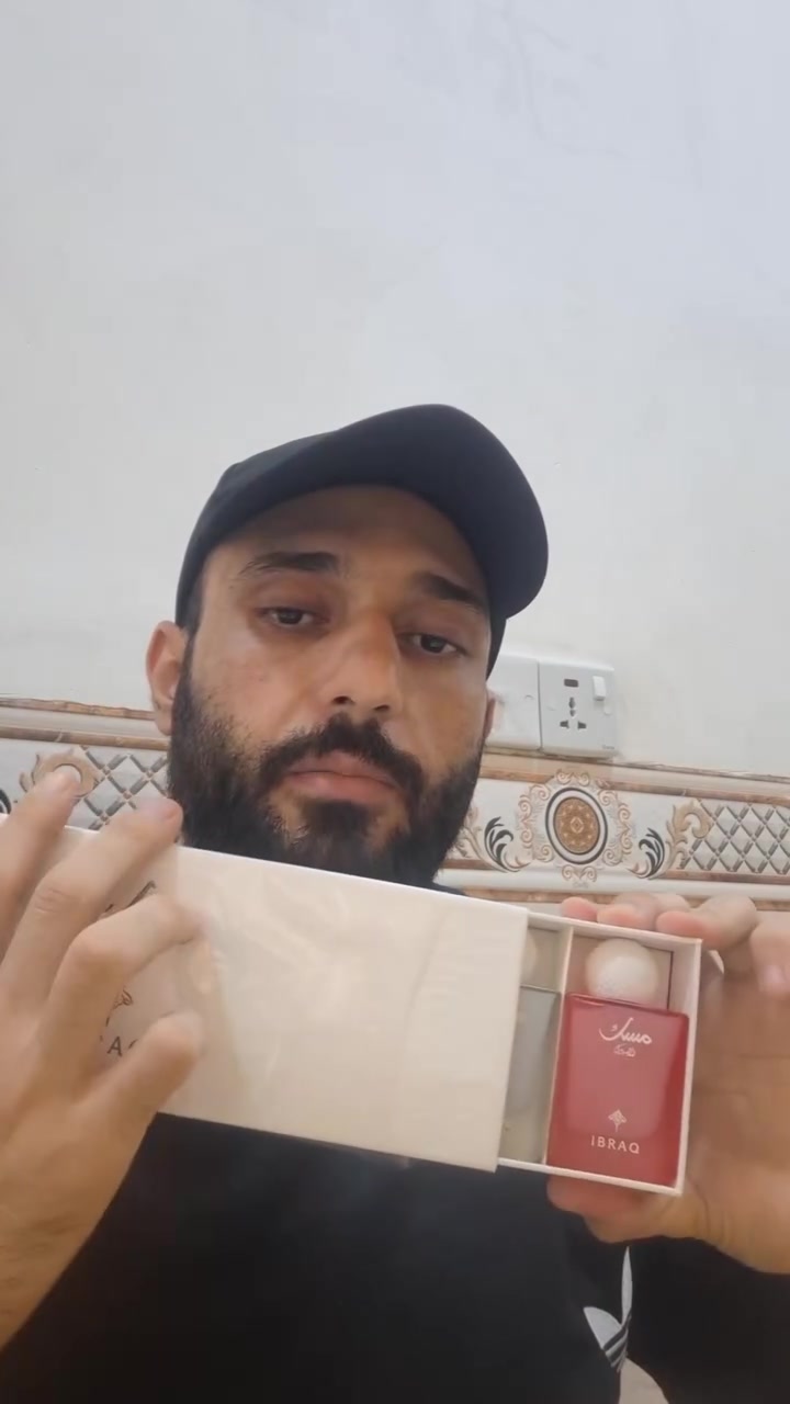السلام عليكم زبائنا الكرام 
وصلتنا وجبة جديد من مسكات ابراق من ابراهيم القرشي 
ب6الوان مختلفه
حجم١٠مل
وحجم ٣٠مل 
العنوان قضاء النصر حي الزهراء الأول قرب بيت استاذ حسن داخل 
واتساب ***********
📍يوجد توصيل داخل قضاء النصر مجاني 
📍ويوجد توصيل للجميع محافظات العراق
