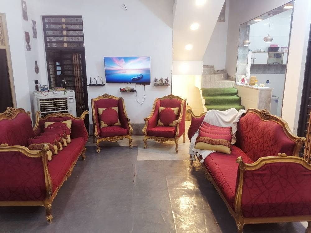 تخم ملكي ماركه ٩ مقاعد اسفنج طبي 
بل اصل مليون ونص، نهايته ٦٥٠
***********بغداد بغداد, العراق
