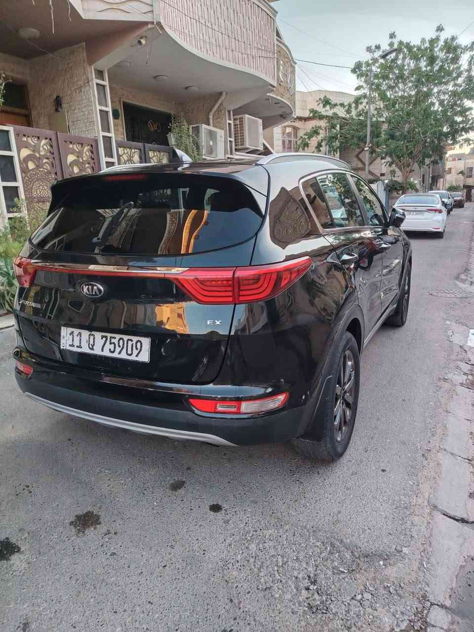 سبورتج 2021 ex فول مواصفات عدى فتحه 
رادرات جانبي امامي خلفي
حساسات 
بصمه 
جلد 
تدفئه تبريد 
ستيرن D 
قطعتين تبريد 
وباقي مىاصفات حادث موضح لا لغد لا شاصي 
مكان بغداد العامريه 
السعر 155 
***********

