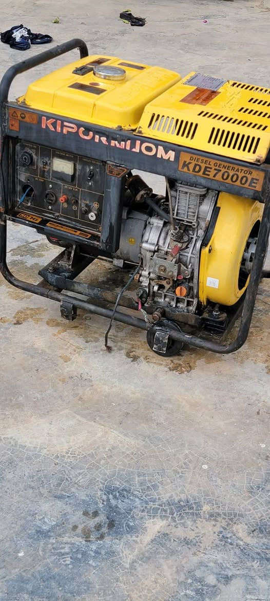 السلام عليكم ورحمه الله وبركاته مولدات عدد اثنين النظافه 80% المكان حله عوف طفيل ال الخماس المولدات وايد نظيفات الشراي يتصل بهذا الرقم على الخاص ما اجاوب ابدا هذا الرقم أو بيه  واتساب***********
