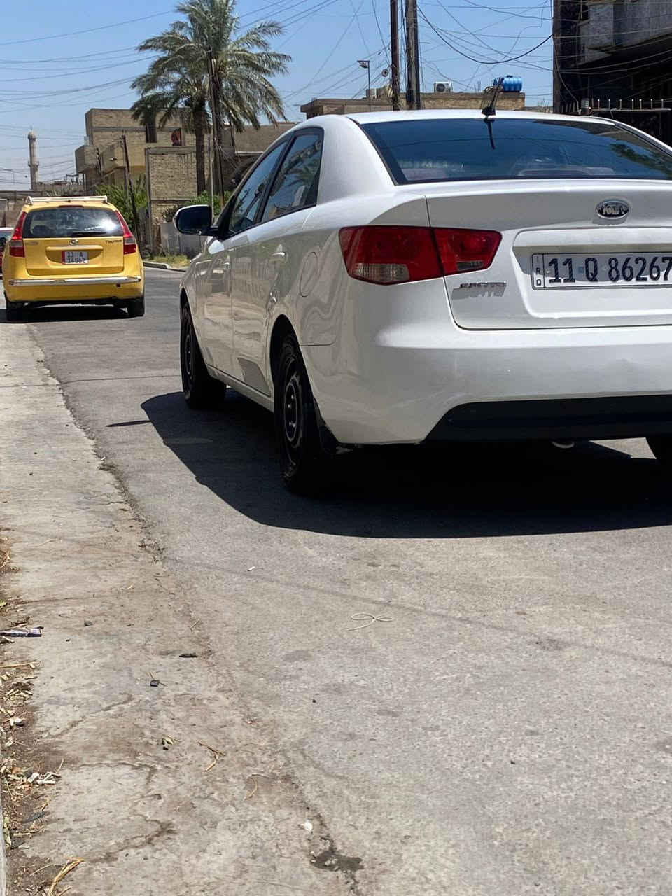 السلام عليكم للبيع كيا سيراتو ٢٠٠٩ خليجي سياره ماشيه ١٢٠ الف حقيقي مكينه بلاديه ممفتوحه كير بلادي  سياره دواخله جديده بيه صبغ مكانت ولدواخل مكفوله والقماره ولتكم مكفولات سياره كله بلاديه بدون اي تبديل السعر 90 وبيه مجال للستفسار‏‪*********** بغداد الطالبيه بغداد, العراق
