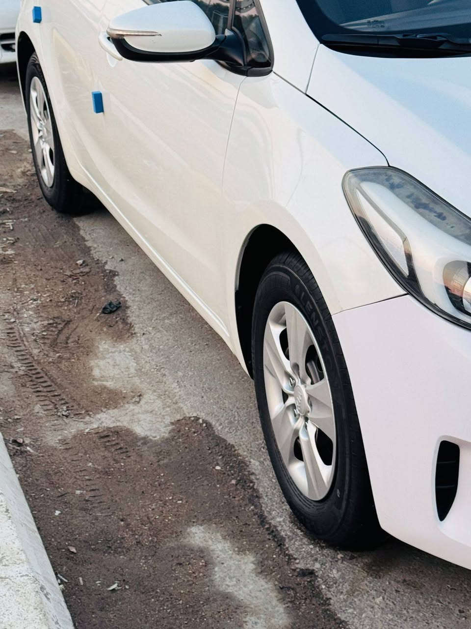 سيراتو موديل 17 خليجي كفاله عامه مكينه 1600دوش  السياره ع وضع الشركه سبير ما نازل رقم سليمانيه تحويل مباشر السعر 140 وبيهه مجال ***********
