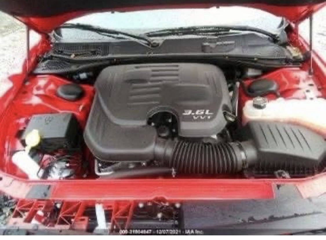 جالنجر للون مميز احمر دم الغزال موديل 2021 رقم اربيل  حادثه مثل ماموضح بالصور  وتقرير الكرفاكس.    بدون ايرباك   حداثه جاملغ امامي والباب صبغ صفحه أبيع  فتحه حساسات محدثه  الصفحه الثانيه بي بارد  وشويه من القمار  طلع كلير من امريكا  والفديو منشور يوضح حاله السياره   محرك كير  علي وضع الشركه مامفتوح مالك واحد اني  صدر جديد.  تخم تاير. السياره كامله  نواقص بسيطه وكاله تريد تحويل ماشيه @٩٣  الف ميل    مرواس   رقم شمالي يكون  افضل  هايبرد 

رقم الموبايل *********** وتساب  السياره بالغزاليه السعر ١٦٥   وبيه مجال.
