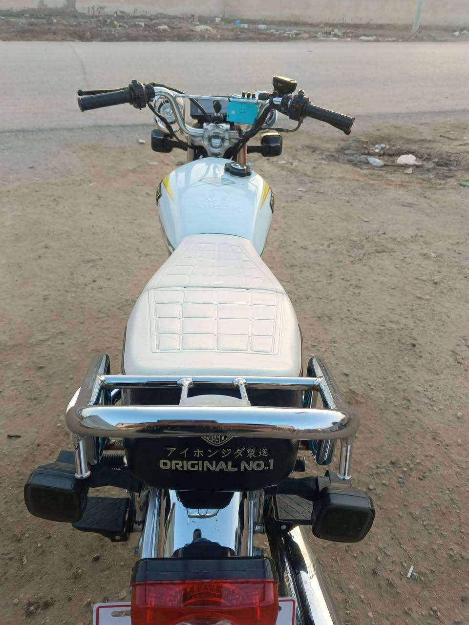 السلام عليكم اخوان
تايكر موديل 25 كفاله عامه من كل نقص 

شوفه عينك بالتصوير اوراق كامله مكمله 

سعر 625 ابيع جوه السوك 

مكاني حله شوملي 

***********
