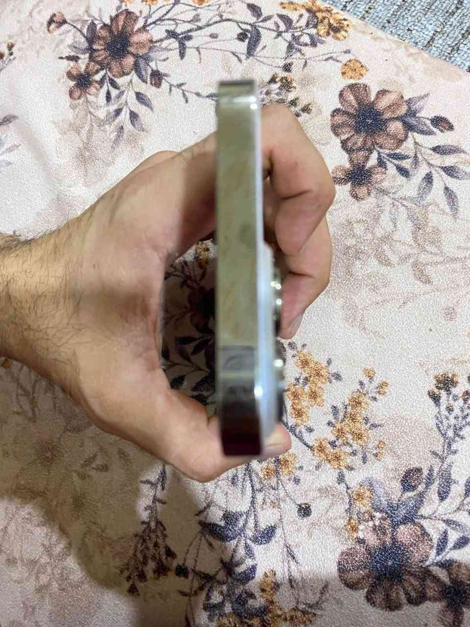 سلام عليكم ايفون 14برو ماكس شاشه مبدل وبطاريه مبدل سعره 600الف وبي مجال بسيط***********
