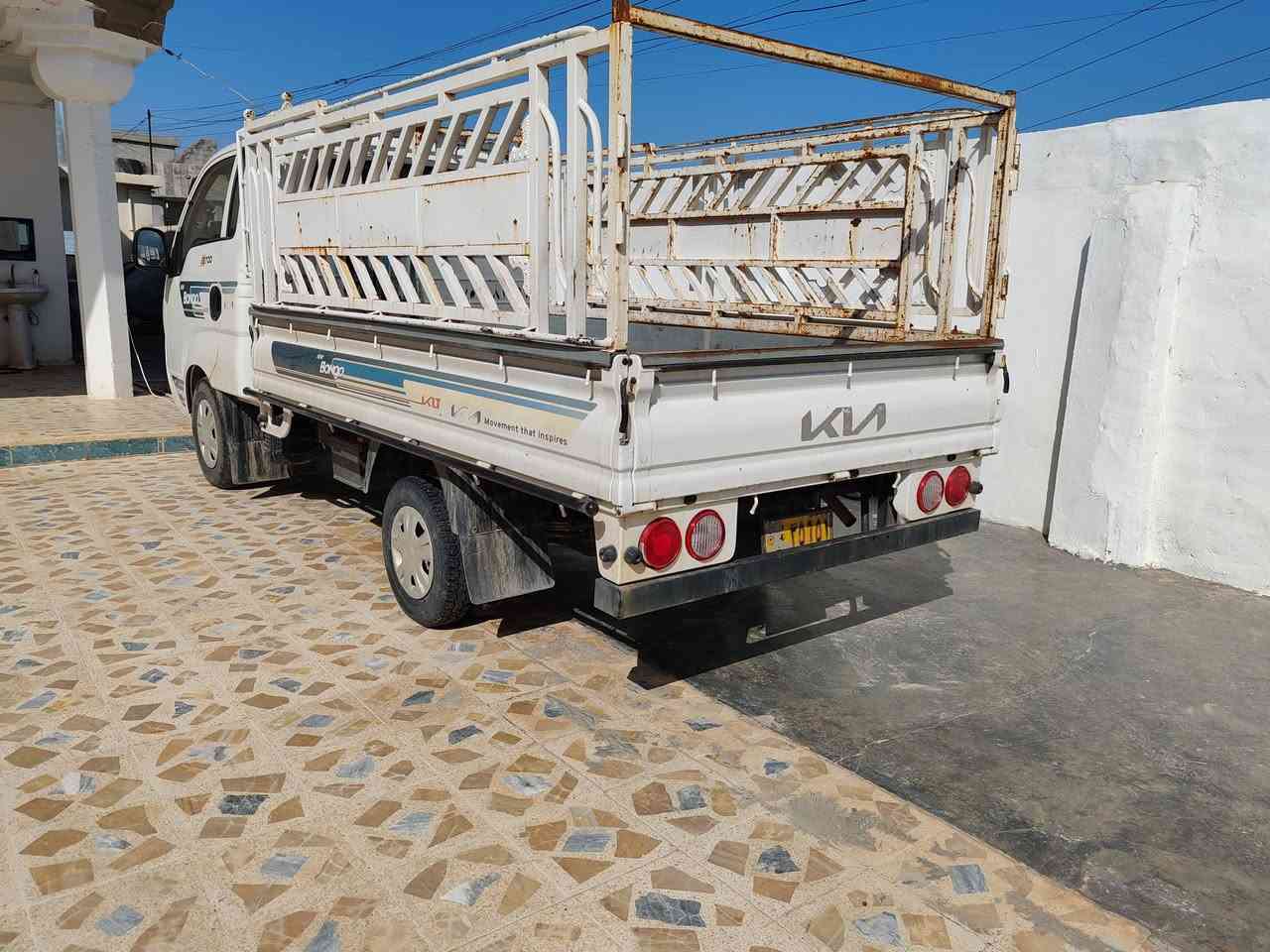 السلام عليكم
كيا حمل منفيس موديل 22
ماشيه 43 الف
السعر 133
***********
