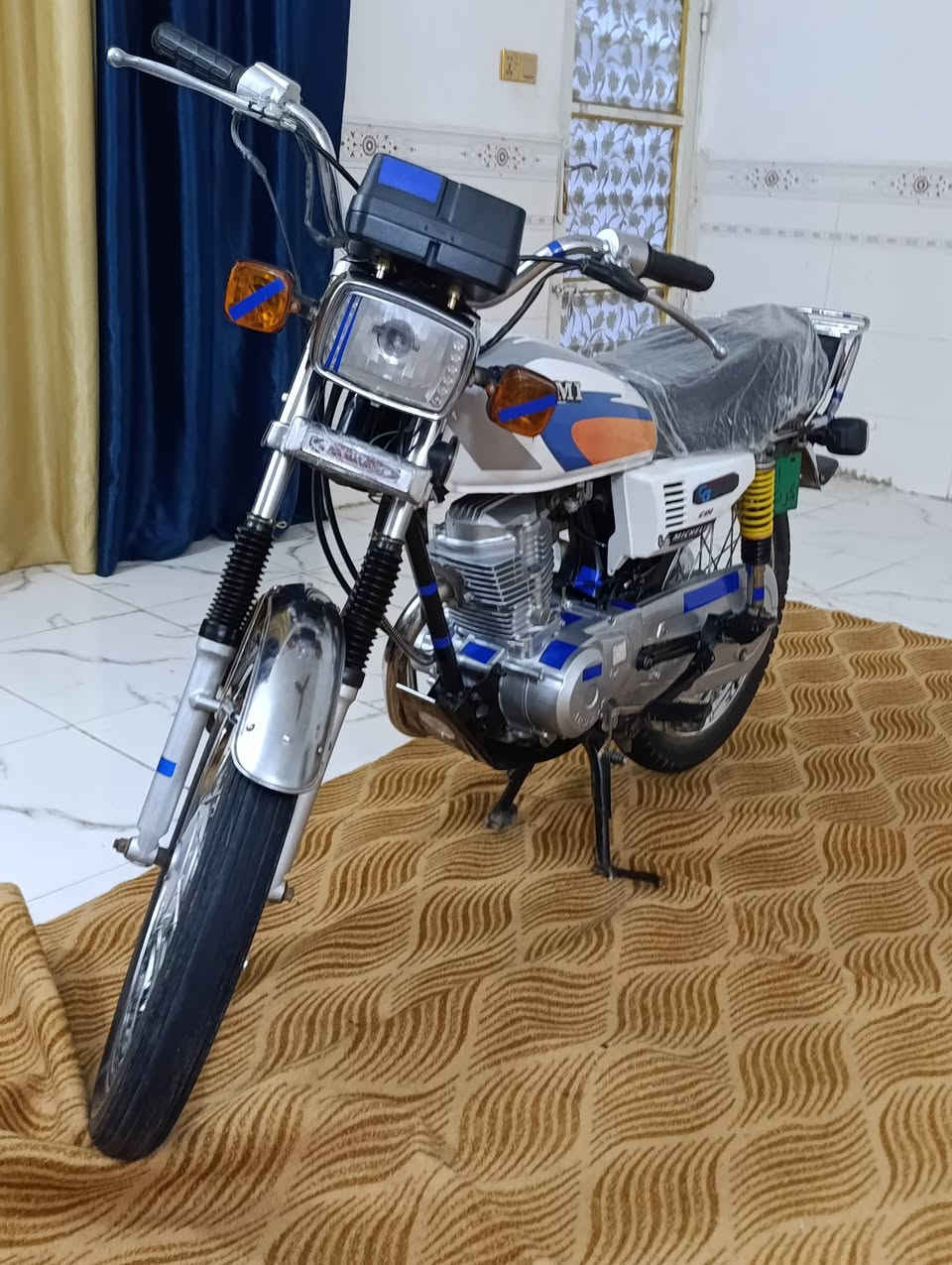 سلام عليكم شباب دراجه للبيع موديل 20 الدراجه تخبل اوراق اصولي المكينه ناعمه فول المكان كوت شارع النفط السعر 600           ***********
