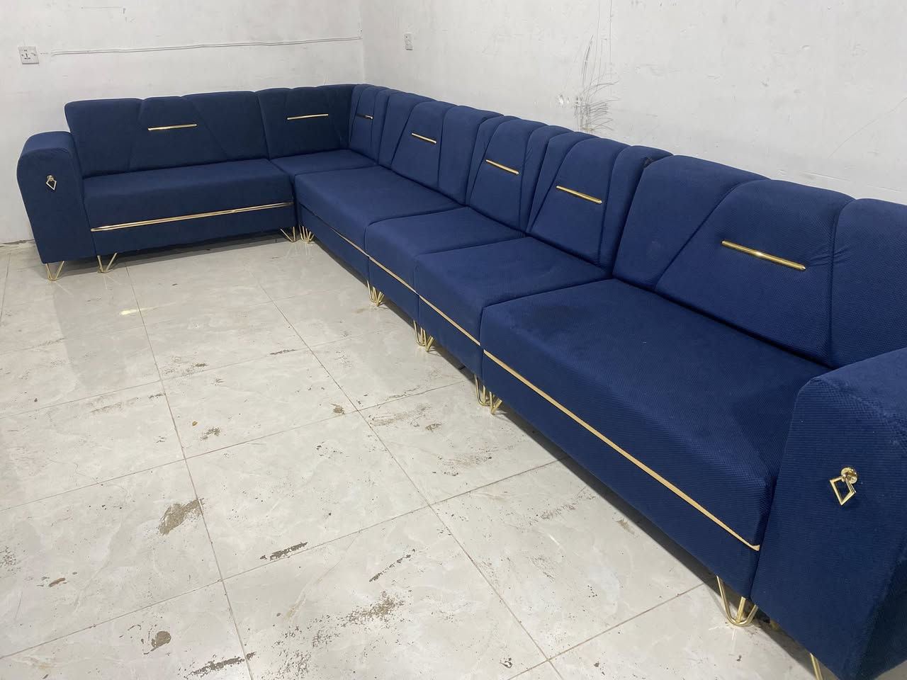 قنفة حرف L10نفرات عنوان اربيل مامزوا تواصلي علي واتساب *********** توصيل اربيل موصل
