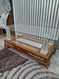 ميز تلفزيون • نضيف