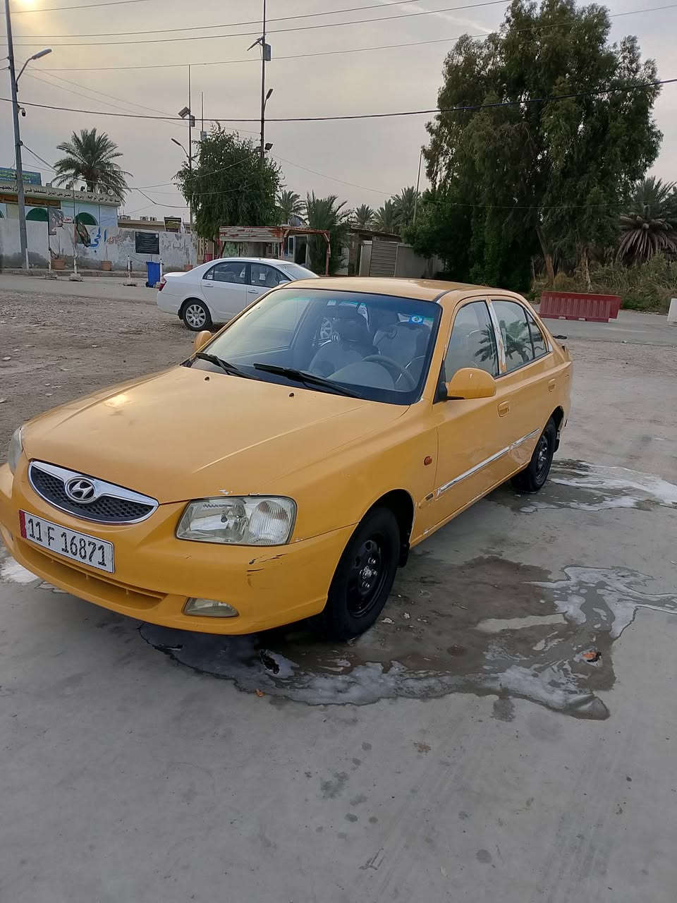 السلام عليكم فيرناء موديل 2014 مامعيودة على وضع الشركة
بسمي مصفرة هيئة وغرمات السيارة غاز +بانزين 
كير مكينة حدادية تبريد كلهن بحالة جيدة بيهة بس الجاملغ مطخوخ بدون دواخل مكاني كوت ***********
