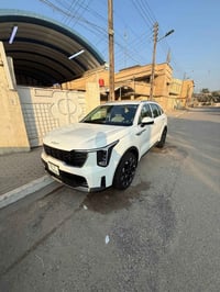 كيا سورنتو  موصفات عادي موديل2025 كفاله عامه  ويل 20 حساس امامي خلفي  ...