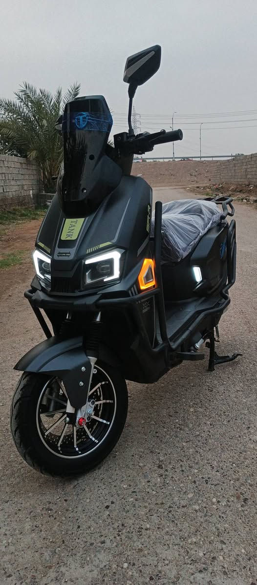 سلام عليكم 

دراجة ساعقة #للبيع 

نضافة ماشاء الله ١٠٠/١٠٠

ـ بطاريات مصطرة جدد 
ـ مستخدمة قليل ماشية ٢ الف فقط 
ـ لون مميز اسود طافي 
ـ جهاز انذار 
ـ تشغيل عن بعد 
ـ موديل 26 
ـ سويجات 2 بصمات 2 
- شاحنة اصلية 

دراجة نضيفة حيل ومستخدم قليل 

مكان : فلوجة ـ صقلاوية 

🔴السعر وبقية التفاصيل اتصل عل رقم وتدلل 

***********

