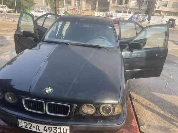 السلام عليكم ورحمه الله وبركاته بي ام 225 للبيع محرك 520فانوس مسكر كير مكينه اكسل بالباكيت كهربائيات شغاله سياره كير عادي صالنصه رياضي رقم شمالي سنويه جديده هزه جديده سعر السياره ٦٥ورقه مجال جدا بسيط البيع مستعجل للحاجه الماسه للمال مكان سياره بغداد حي البنوك قرب كليه اداره وقتصاد هاتف *********** موديل سياره ١٩٩٥
