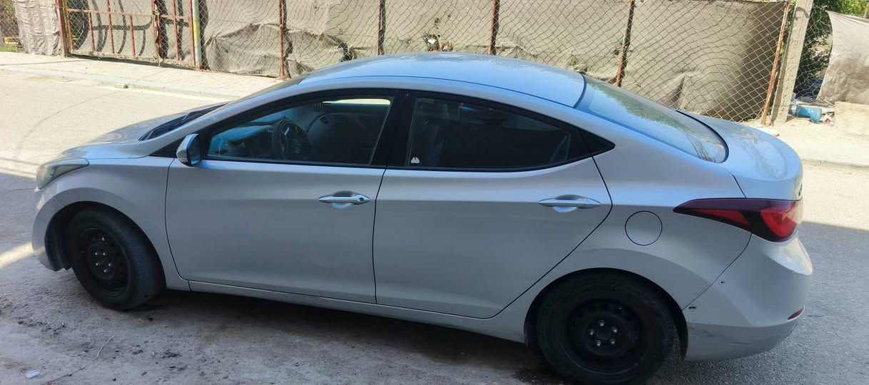 سلام عليكم نتـرا خليجي 
نترا ✅
مديل 15 ✅
خليجي ✅
 كالفه من الضربه فقط كم بارد ✅
  تحكم ستيرن ✅ 
محرك 1.8 ✅ 
مكينة كير ✅
حداديه تبريد كفاله✅
 السعـࢪ 105 وبيها مجال للطيبن الاستفسار اكثر
 ***********
