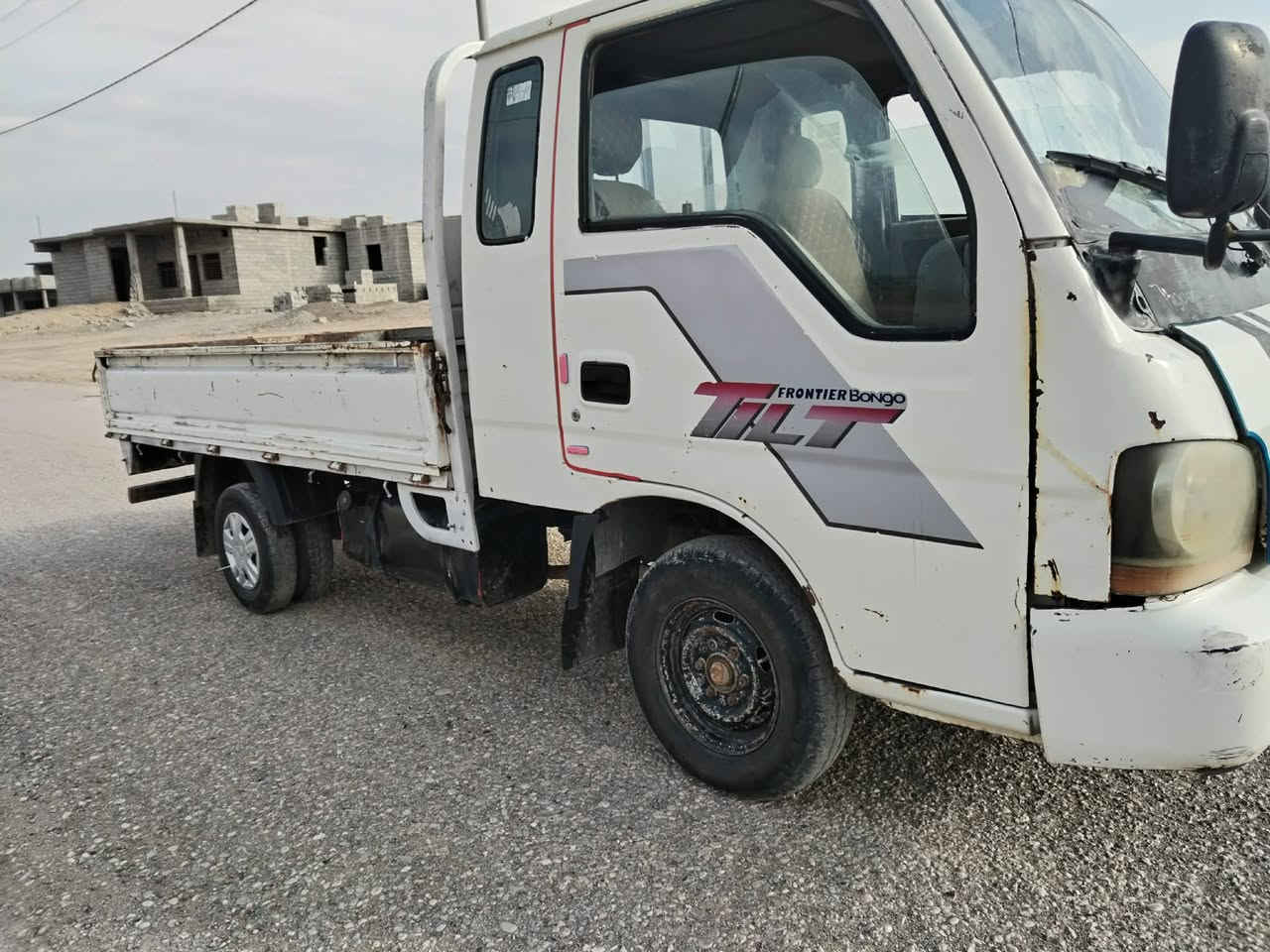 السلام عليكم
كيا حمل للبيع موديل 2002

سياره مكصوص مامسجل

محرك كير بل شرط (محرك معمر جديد نشاط فول)

تايرات نص عمر

صدر جديد 

ايعوزها ترتيبات شوي

السعر 36 وبيها مجال

شراي اتصل ***********
