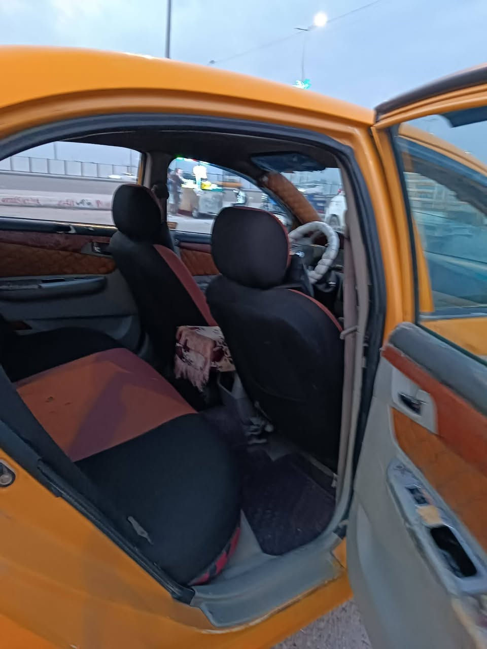 سلام عليكم 
ليفان  2011رقم بغداد باسمي لوحات نكليزي كامله بس ستلام
كير ومكينه كورلا 1800
مصفره هيه وغرامات
سعر 35وبيها مجال
مكان كربلاء 
***********
