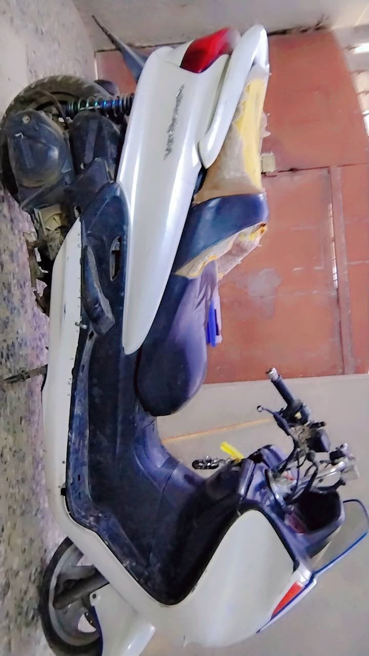 لسلام عليكم شباب هاي دراجة ماجستة محدث مواصفات الدراجة كفرات اصليه كهربايات كلهة شغاله هورن اشاير كيج بانزين كيج كيلو متر كيج رون كيج حماوة الساعه البدشبول كلهة شغاله المكينة مجفتة
.. نقصهة كلجات  وبنزات مكاني شهداء الثالثة الشراي يجيني واتساب السعر /450بيهة مجال بصيط /***********
