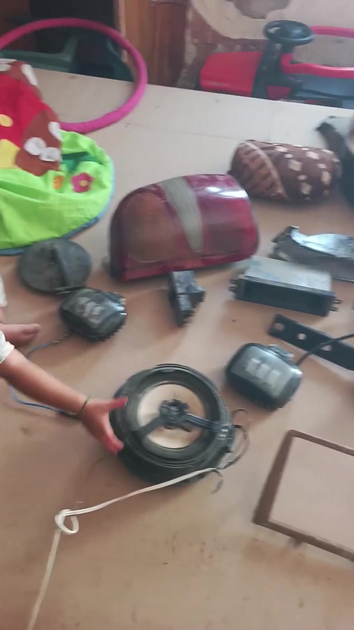 غراض بريجؤ لبيع  المكان نجف ***********
