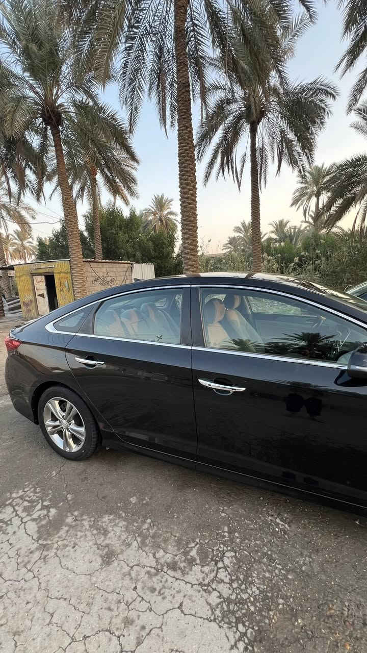 سوناتا 2018
وارد أمريكي حادث خفيف كما موضح بالصور وبيها  سونار شامل سياره جديده 

المواصفات فول عدا الفتحه

بصمه تشغيل أبواب صندوق 

كشن كهربائي تحكمات ستيرن 

رادارات جانبيه خلفيه شاشه كبيره كامره دواره 

3 أنظمه للقياده صندوق ذكي نظام ترحيب 

تتفئه كشنات هيتر يدات نيكل 

مكاني بابل 

السعر. 140$

الاستفسار / ***********
