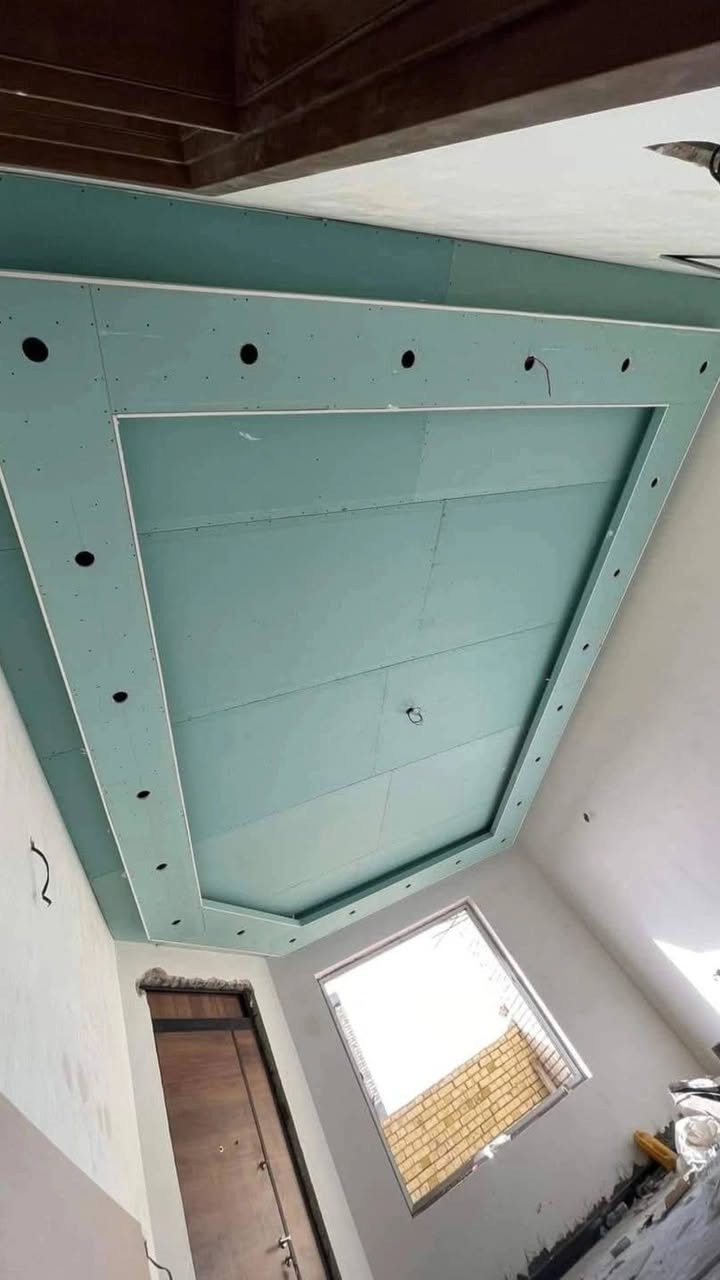 عمل كافه انواع ديكورات الحديثه جبس بورد وسمنت بورد وبديل الخشب و سحبات وصبغ منازل ه
***********
