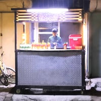 ميز او جمبر يصلح للبائعين المتجولين  ما هو الموقع الحالي للعربة؟:  بغد...