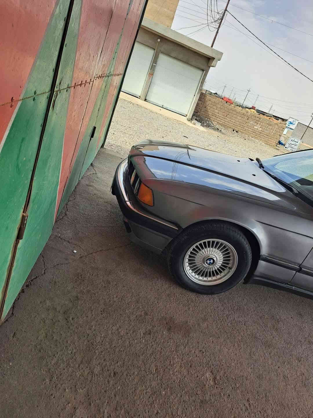 بيئم 735
موديل 1993
شرط وكالة وتحويل 
محرك وكير شرط 
تدفئة تبريد 
سكليتر كهربائي 
العنوان قيارة 
السعر 48وبيهة مجال
موبايل ***********
خابر وتدلل
