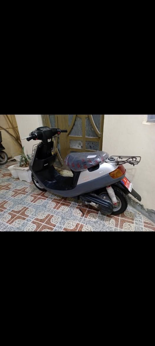 السلام عليكم ...💁
.دراجه .. نوع بطه . للبيع او مراوس حسب القناعه 🛵

.موديل 2003

. لون .. رصاصي ..

. دراجه سرعته شرط (60)

. طالعه من المعرض 2025/12/1

. ملاحضه: السوبايه الخلفيه موجوده ➡

. دراجه كامله .. مابيه نواقص عوزه بس سايق

. كهربأيات كله شغاله .. اشاير . لايت . بكلايت . سلف 

. دراجه نشطه . شلعه ومعدل . تاخذه مذب عليه ربع

. المكينه .. ما مفتوحه كفاله 🪬

. مابيه لا صوت اكسل ولا صوت روله خرسه

. دراجه شرط نكره سلف وهندر واحد فول 

. الدراجه اكفله الك كله وعشرط الفحص مال جناي

.السعر .. بل خاص . او مراوس حسب القناعه

.للستفسار .. ادخل خاص .او. *********** 📞

.مكاني .. اطويريج..

 ملاحضه: ولي ما يعجبه لا يعلق ولا يضل يحجي الشراي احطه على راسي 👍
