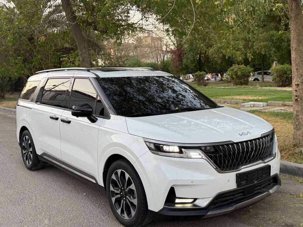 للبيع عشاق المتانة والرفاهية 
الكوري الأصلي 
كرنفال  ٢٠٢٣ برستيج فول مواصفات 
◾️بلاك توب 
◾️٦سلندر ٣٥٠٠  
◾️السيارة كفالة عامة 
◾️ويل كروم 
◾️دبل سلايد رووف (فتحتين بالقمارة )
◾️حساس أمامي خلفي مع رادارات ٣٦٠ درجة 
◾️لايتات LED   ٥ عدسات   مع كشافات 
◾️5 كامرات محيطية أمامي خلفي 
◾️2 كامرات داش كام  تسجيل حوادث أمامي خلفي 
◾️جنطة كهرباء مع ٤بصمات للأبواب 
◾️البيبان شفط كهربائي 
◾️كشن ذاكرة خزن جلد لون مشمشي
◾️كشنات المقصورة الأمامية تحكم كهرباء ٨ وضعيات مع تدفئة تبريد  
◾️كشنات المقصورة الخلفية كهرباء تدفئة تبريد 
◾️فول تحكم ستيرن مع تدفئة ستيرن 
◾️سماعات هارمن 
◾️شاشة ديجيتل متصل 
◾️جام السيارة دبل بلوك ساوند عازل حراري صوتي 
◾️كير ماوس 
◾️هاند بريك دكمة مع أوتو هولد 
◾️التحكم في أرتفاع اللايت 
◾️حساس مقصورة داخلية ذكي 
مانع أطفال ذكي 
◾️منافذ تايب سي في المقصورة الأمامية ◾️والخلفية مع منفذ بلك سويج سوبر جارج 
◾️شاحن ذكي qi
◾️بردات داخلية بلادي
◾️١٤ أيرباك فول سيفتي 
◾️تقديم تأخير بالبصمة مع فتح أبواب وتشغيل 
◾️السيارة فول برستيج وبدون لوحات 

✅️السعر تابع الصفحة وأرسل رقم ١ بالتعليقات  
أو  الأتصال على

***********
***********
***********

#كيا #كرنفال
#معارض
#سيارات
