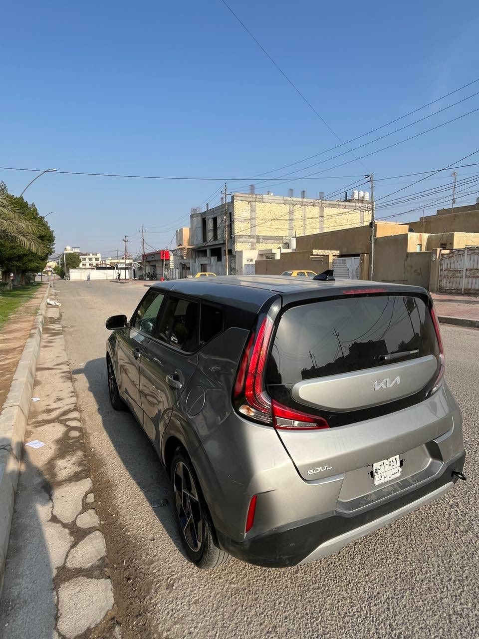 كيا صول 2023 بدون رقم لون سلفر فول مواصفات فتحه وبصمه كشنات تدفئه شاشه جبيره كاربلي وبقيه المواصفات معروفه والسياره نصبته كلش حلوه بيه صبغ جاملغات خلفيه وقبق جنطه وجاملغ امامي معروضه 135 وبيه مجال للاستفسار اكثر ***********
