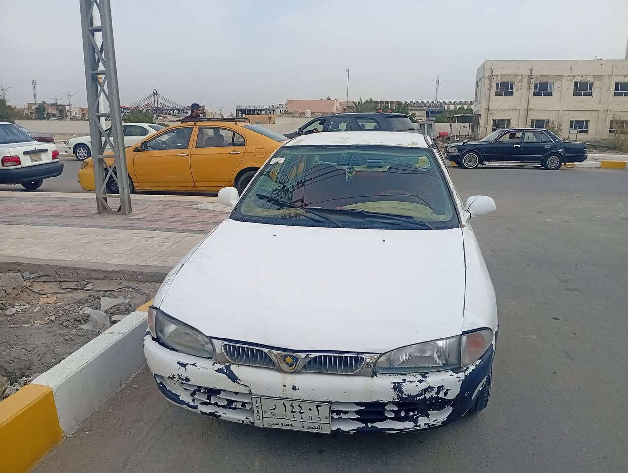 سلام عليكم
سياره براتون 2002
مكينه وكير كورلا شرط
رقم بصره لوحات انكليزي كاملات بس تروح تستلمهن 
السعر 25 وبيها مجال 
استفسار ***********
مكان ذي قار 
راعيها ب ذي قار
