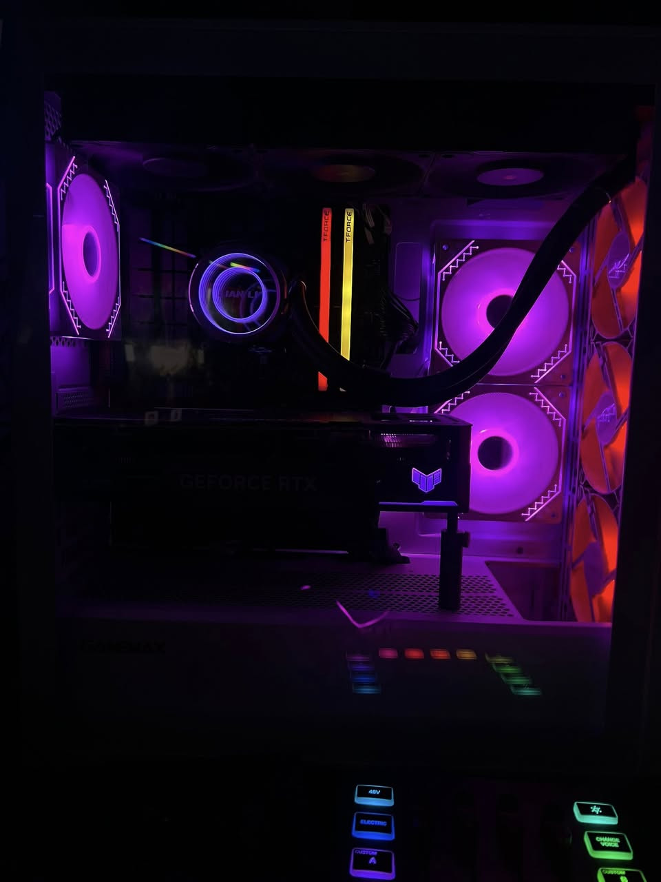 كيس للبيع فقط كيس سعره 65 والشراي اتساهل وياه بخدمته مكاني بصره رقمي
***********
