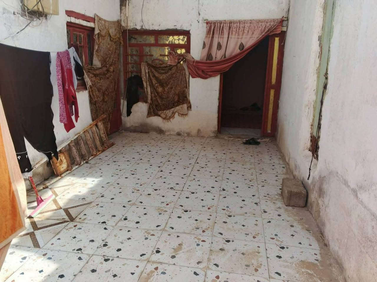 بلاش  بيت زراعي في  فضليه  سعر ١٣ مليون. ونص بي مجال  يعني بيت بلاش  كلش مساحه 120  حي عرب قريب على شارع عام بيت نضيف ومرتب بس سقف سندويش  بي غرفه وصاله ومطبخ ووصحيات ووساحه واتساب فقط ***********
