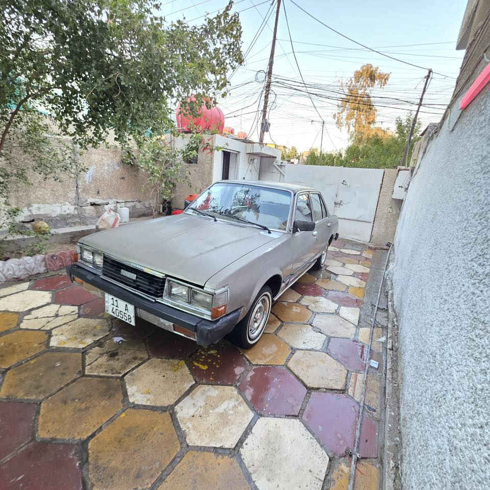 سلام عليكم كرونه موديل 1981سياره مكفوله من ضربه وصبغ مكينه وكير مكفولته تبريد دفهه شغل تخم تاير جديد صدر مامي وخلفي جديد سياره مكفوله من كلشي بلاديه كهربائي كله شغله كل نقص مابيه سياره مال جناي رقم بغداد نكليزي هزه جديد سنويه الى 30سياره تحويل مباشر السعره 44مكاني بغداد بلديات وهذ رقمي ***********
