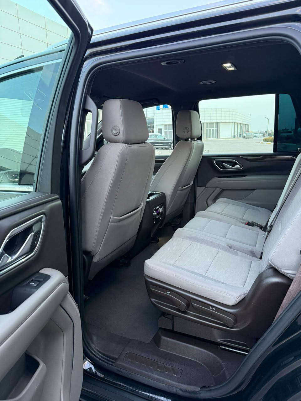 جي ام سي SLE 2022 فور ويل 4×4 أرخص سعر بكل العراق الممشى: 80 ألف كم فقط

الحالة:
بدون صبغ
بدون شخط
حتى الدعاميات شرط بدون صبغ
محرك وكير شرط، غير مفتوح
سنوية زنكة، كلشي جديد
السيارة باسمي
تحويل غرامة شرط مباشر باسمي
المواصفات الفنية:
محرك 5.3 لتر
8 سلندر
القوة 420 حصان
كيربوكس 10 سرعات
فور ويل دبل اكسل 4×4

🟪 السعر  :: الطلب في التعليقات ويوصلك مباشرة ✍️ 📩

المواصفات:
نظام هيدروليك
دخول ذكي (بصمة)
دشبل ليزري
شاشة أمامية كبيرة
كاميرا خلفية بالمراية
ثلاث قطع تبريد
بصمة تشغيل + بصمة أبواب
صندوق كهرباء
هند بريك بصمة
ستيرن كهرباء
أوتو ستوب
حساسات أمامية وخلفية
كشافات
لايتات LED + فول زينون
باك لايت LED خلفي
7 ركاب
فول تحكم ستيرن

رقم صاحب السيارة 
***********
