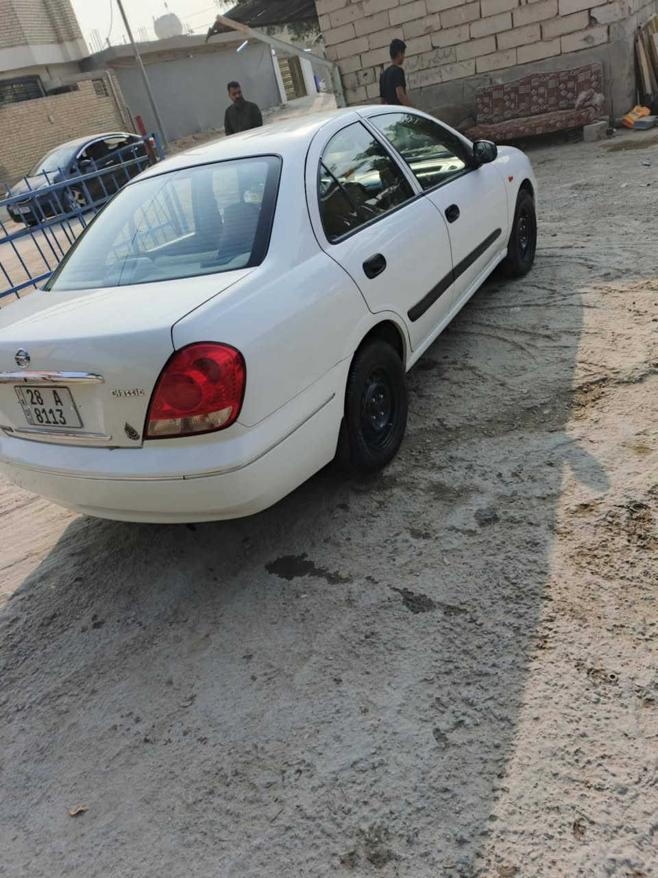 سلام عليكم 
سياره نيسان ياباني اصل مديل 2009 رقم نجف انكليزي محرك او كير او حداديه مكفولات تايرات جدد بيهة بابين مصبوغات اثر اشخوط بس والباقي كفاله
المكان نجف 
السعر خاص 
الرقم.. ‏‪***********‬‏
