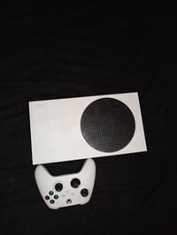 يتوفر XBOX  Series S ما مفتوح  يجي ويا فيفا 2026 🔥 جوستك واحد  🎮 بسعر ...