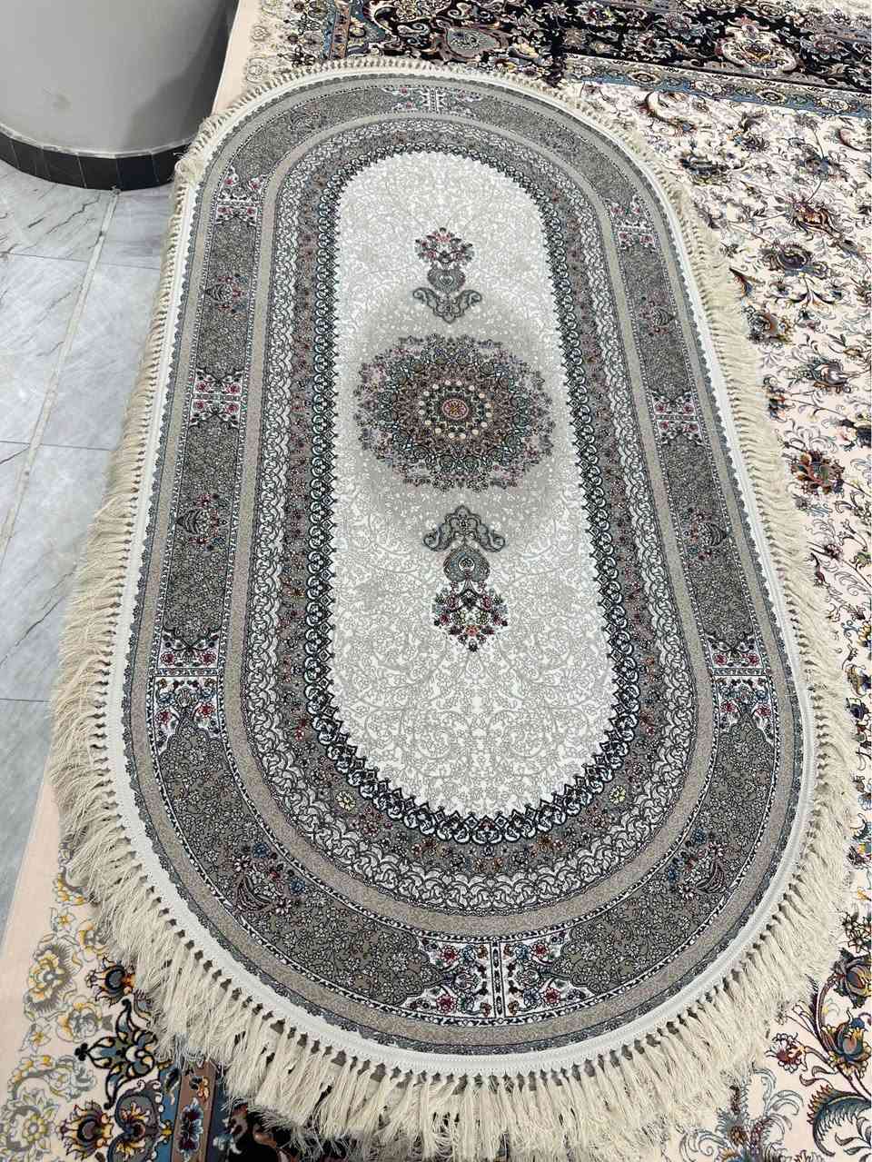 سجاد بيضوي سعر ٩٠ الف رقم *********** النجف, العراق
