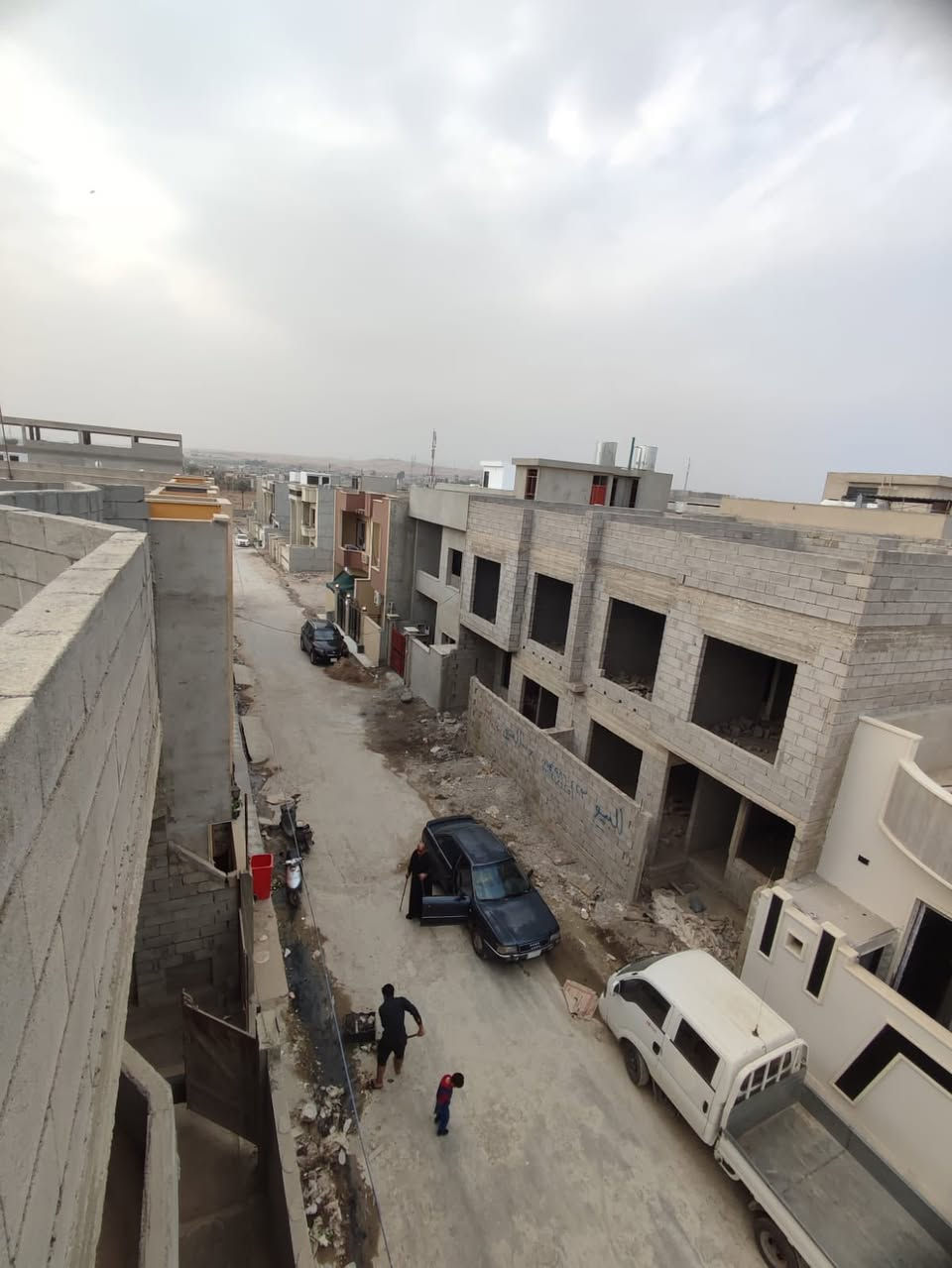 هيكل  للبيع حي الملايين الاولى خلف الكمرك مساحه 150واجها10طابقين طابق الاول غرفتين نوم هول ستقبال صحيات طابق الثاني4اربع غرف نوم هول صحيات بيتونه
السعر:90مليون وبي مجال
للأستفسار اكثر اتصل على الارقام التاليه 📞
***********
***********
