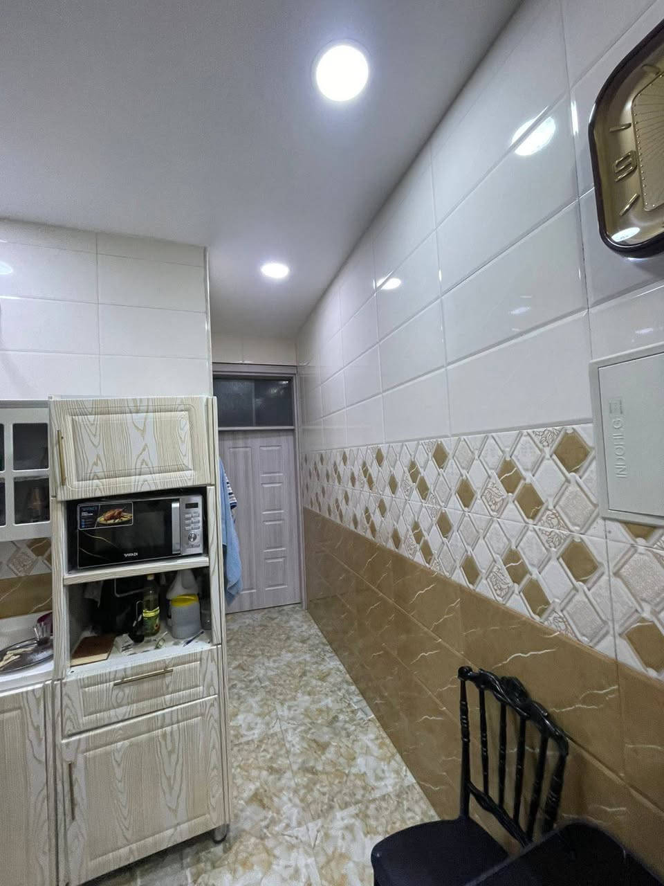 دار للبيع مساحة ٨٠ متر واجهة ٥ متر
طابق واحد صالة مطبخ غرفة نوم خدمات صحية ٢ مع بيتونة
زراعي سند ٢٥ - حق التصرف
خدمات كاملة تبليط ماء مجاري كهرباء
الموقع شارع قاعه الطالب 
للأستفسار اتصل او واتساب 
***********
