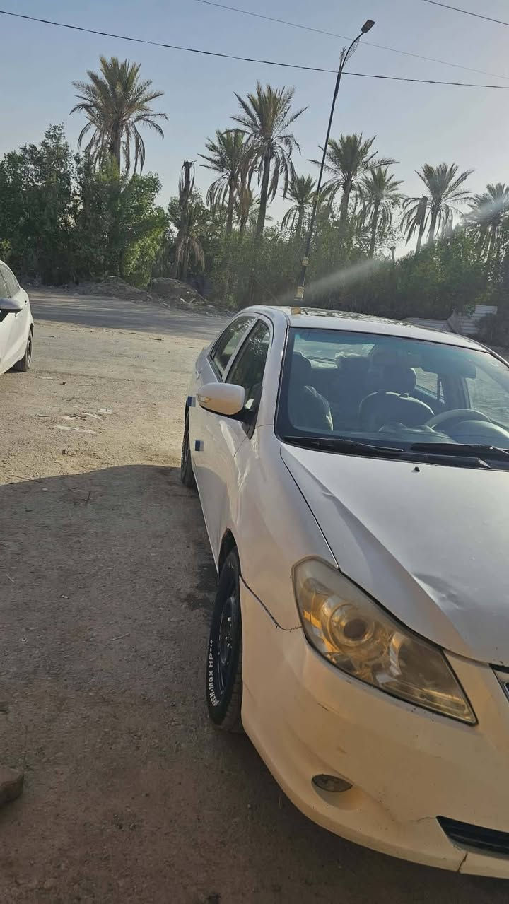 اسلام عليكم بي واي دي g3للبيع سياره خير من الله بيه الباب السايق واخلفي لي وره سايق داحجتهن ستوته ومرشوشات شي بسيط سياره نعمه من الله ماشيه 128الف كيجات شغاله كله كير عادي مكينه البلاديه مالته مكان السياره ديوانيه السعر 43وبيه مجال الاتصال***********
