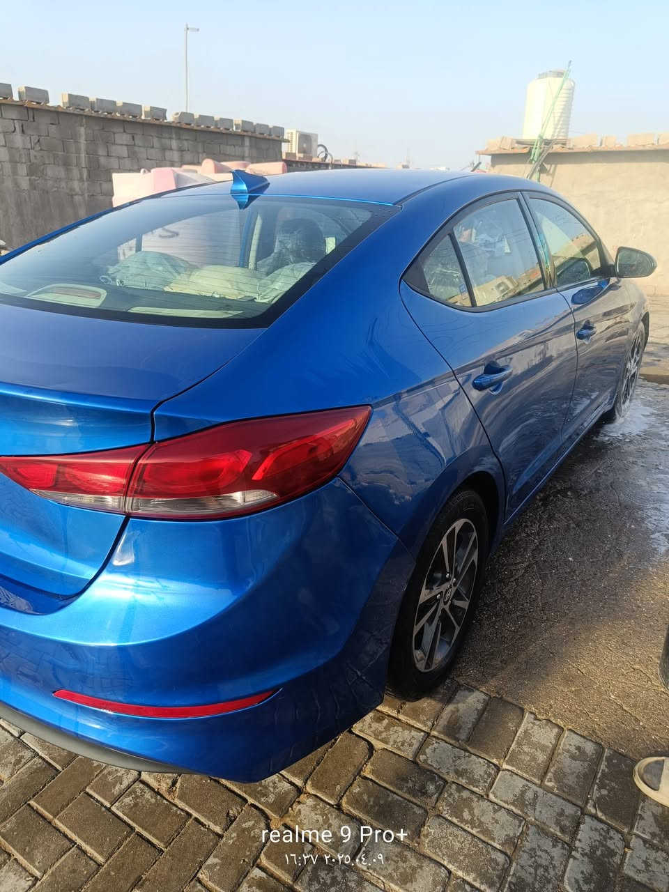 النترا 17 بيه بارد بالباب الخلفي الحادث دعامية و بنيد المكان بصرة السعر 115 بيه مجال السيارة بسمي ***********
